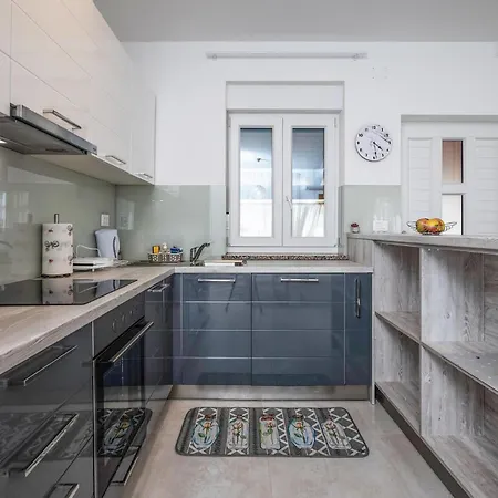2 Bedroom Beautiful In * Želiski